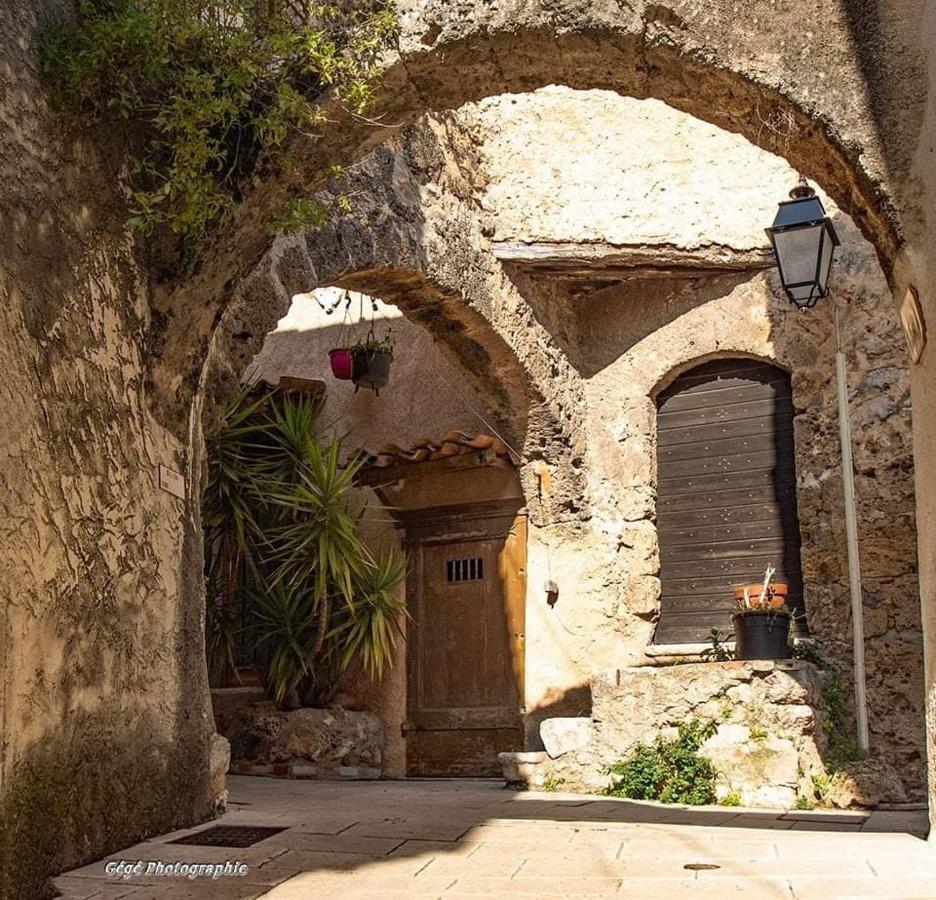 La Mansardiere Villecroze Buitenkant foto